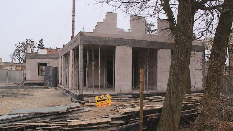 Budowa idzie zgodnie z planem – otwarcie książnicy jesienią