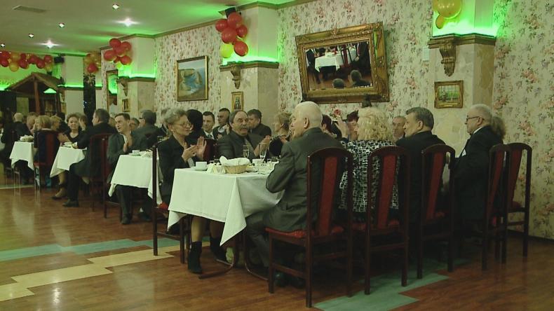 Gdy pszczoły śpią, pszczelarze się bawią