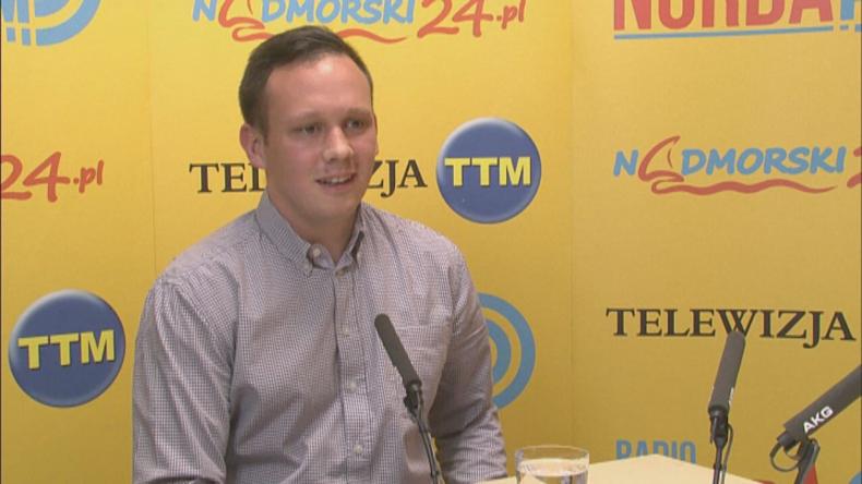 Dawid Kiliński organizator akcji LICZNIKI NA DROGI W WEJHEROWIE