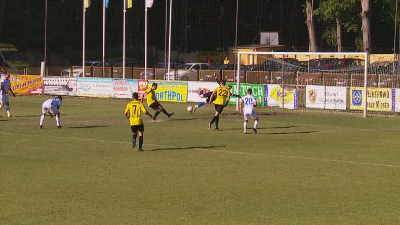 Gryf z tarczą, żółto-czarni coraz bliżsi utrzymania