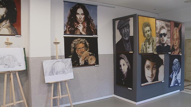 Portrety gwiazd na wystawie w Luzinie