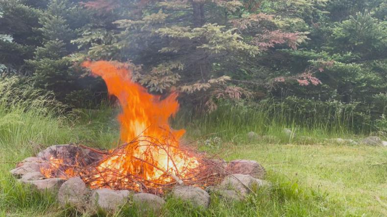 Ostrożnie z grillem i otwartym ogniem
