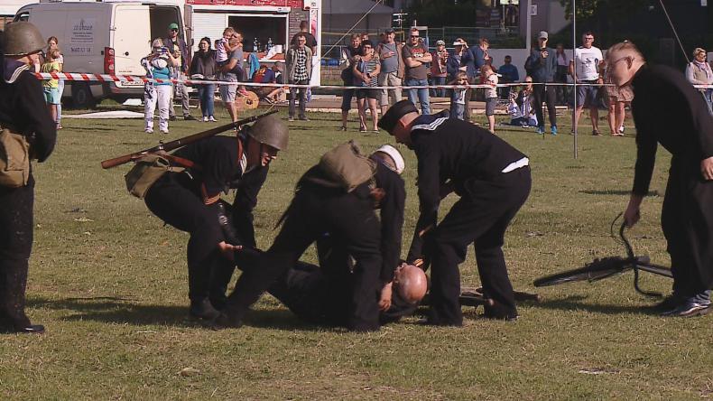 Lekcja historii na Zielonej Plaży w Pucku
