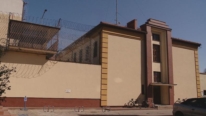 Więźniowie do pracy – będą zarabiać na siebie