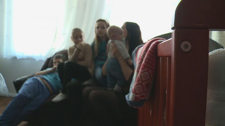 Matka z czwórką dzieci musi odejść?