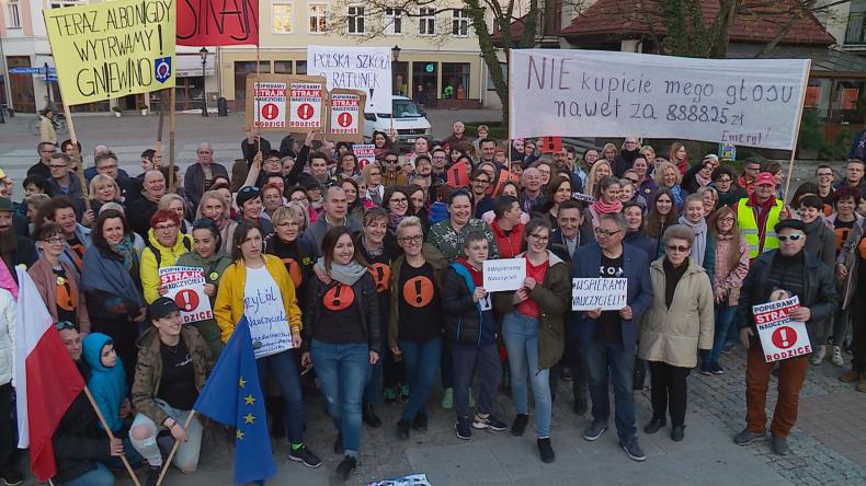 Uczniowie zapowiadają strajk przeciwko strajkowi