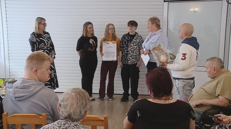 Młodzież wsparła podopiecznych DPS-u