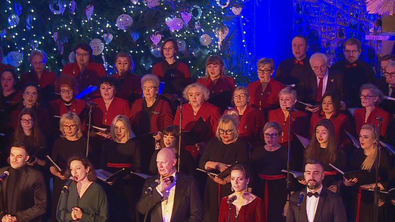 Wybrzmiały kolędy i piosenki świąteczne