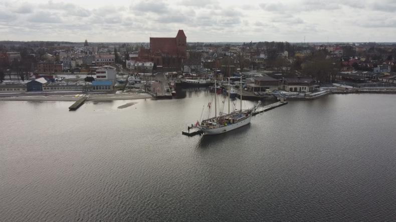 Historyczny żaglowiec zawitał do puckiego portu