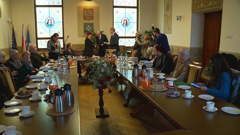 Balkony i okna w świątecznej odsłonie robią furorę