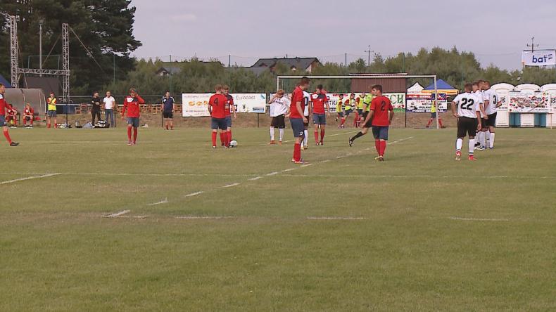 Gryf wygrywa sparing z Wikędem