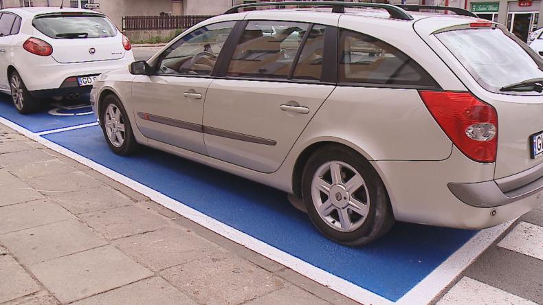 Nadrabiają parkingowe zaległości