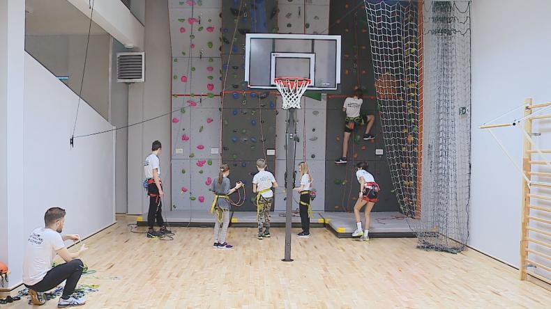 Centrum sportowe z basenem w Kielnie otwarte