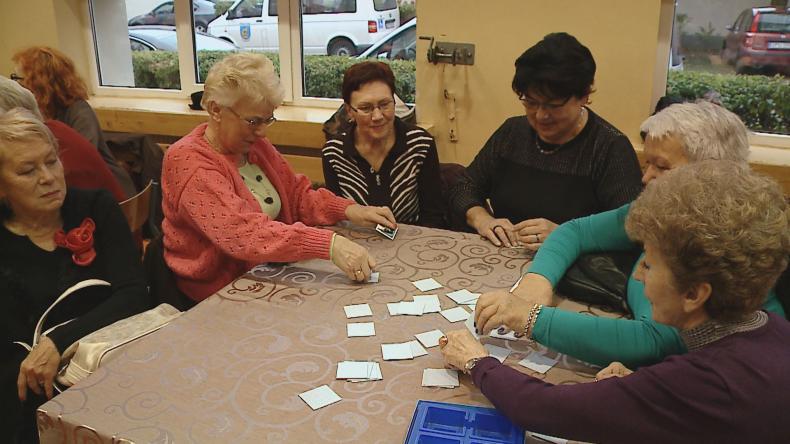 Tańce, gry i masaże – wejherowski Medyk dla seniorów