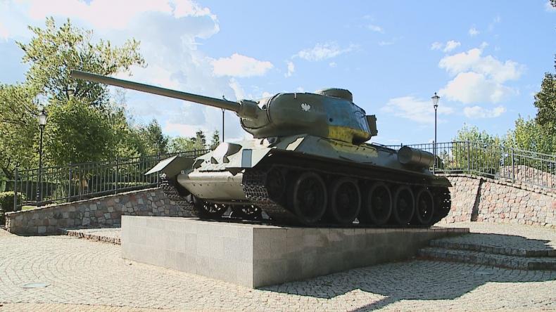 Barwy ukraińskie na czołgu w Wejherowie