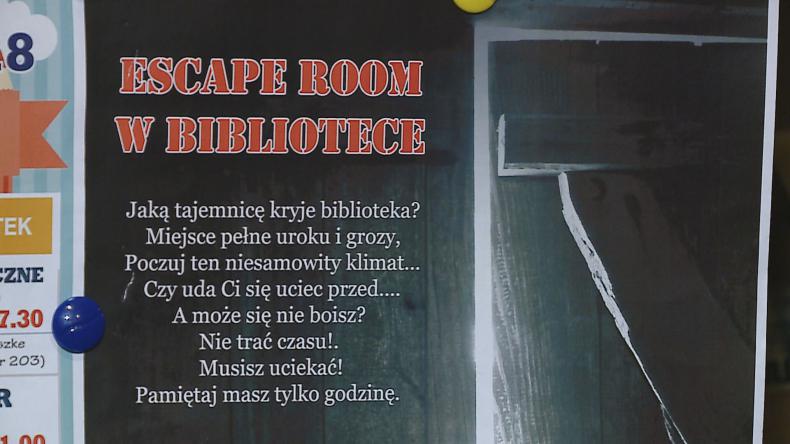 Przez godzinę próbowali się wydostać z biblioteki