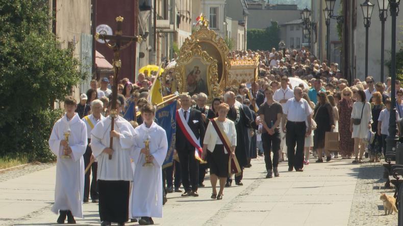 Procesje Bożego Ciała przeszły ulicami miast i wsi