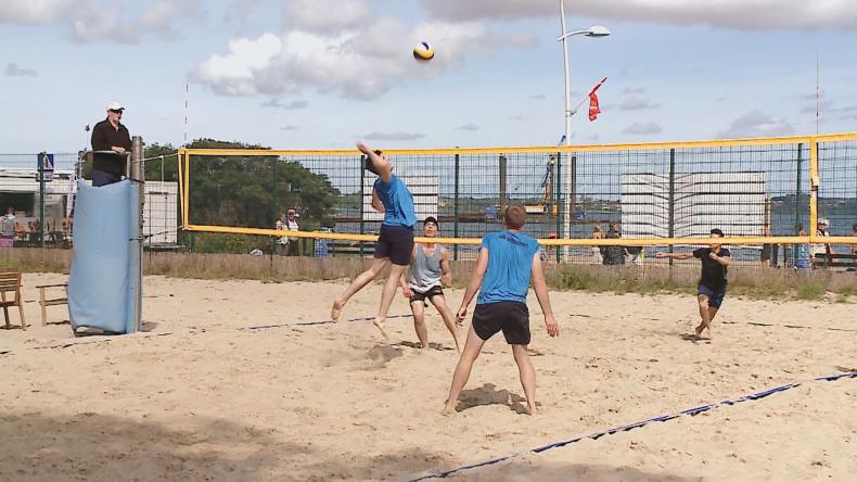 Siatkarskie emocje na puckiej plaży