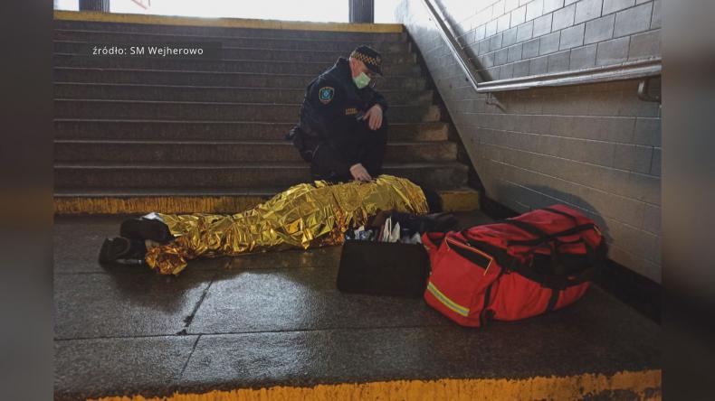 Udzielili pierwszej pomocy nieprzytomnemu mężczyźnie