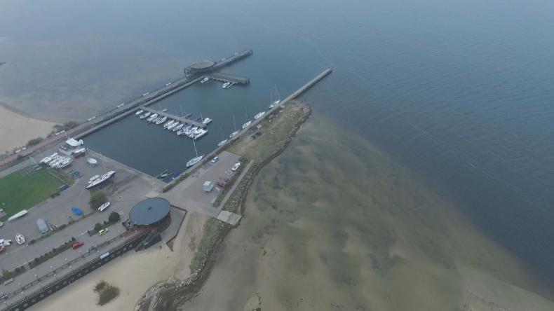 Wiatr odkrył dno zatoki puckiej