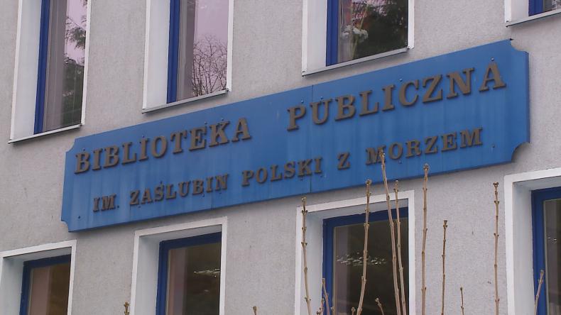 Elektrycznym rowerem na pomoc czytelnikom