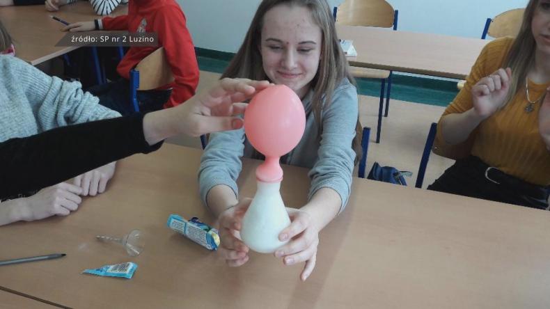 Uczniowie zdobyli dla szkoły minilaboratorium