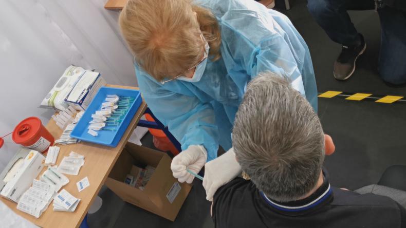 Szczepienia w puckiej hali rozpoczęte