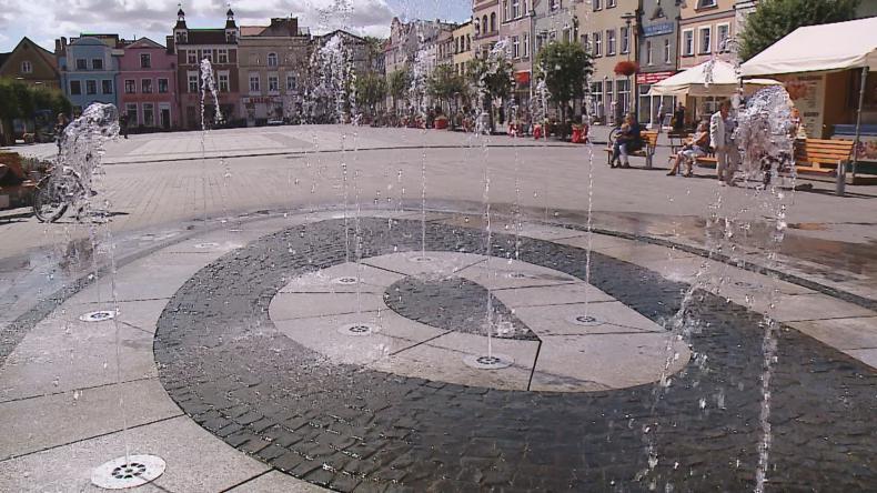 Fontanna w Pucku bardziej kolorowa