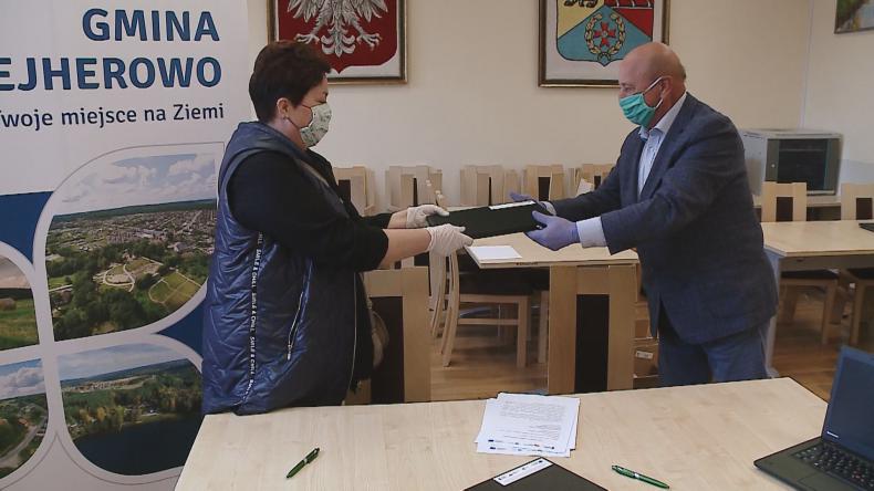 Komputery do zdalnego nauczania trafią do uczniów